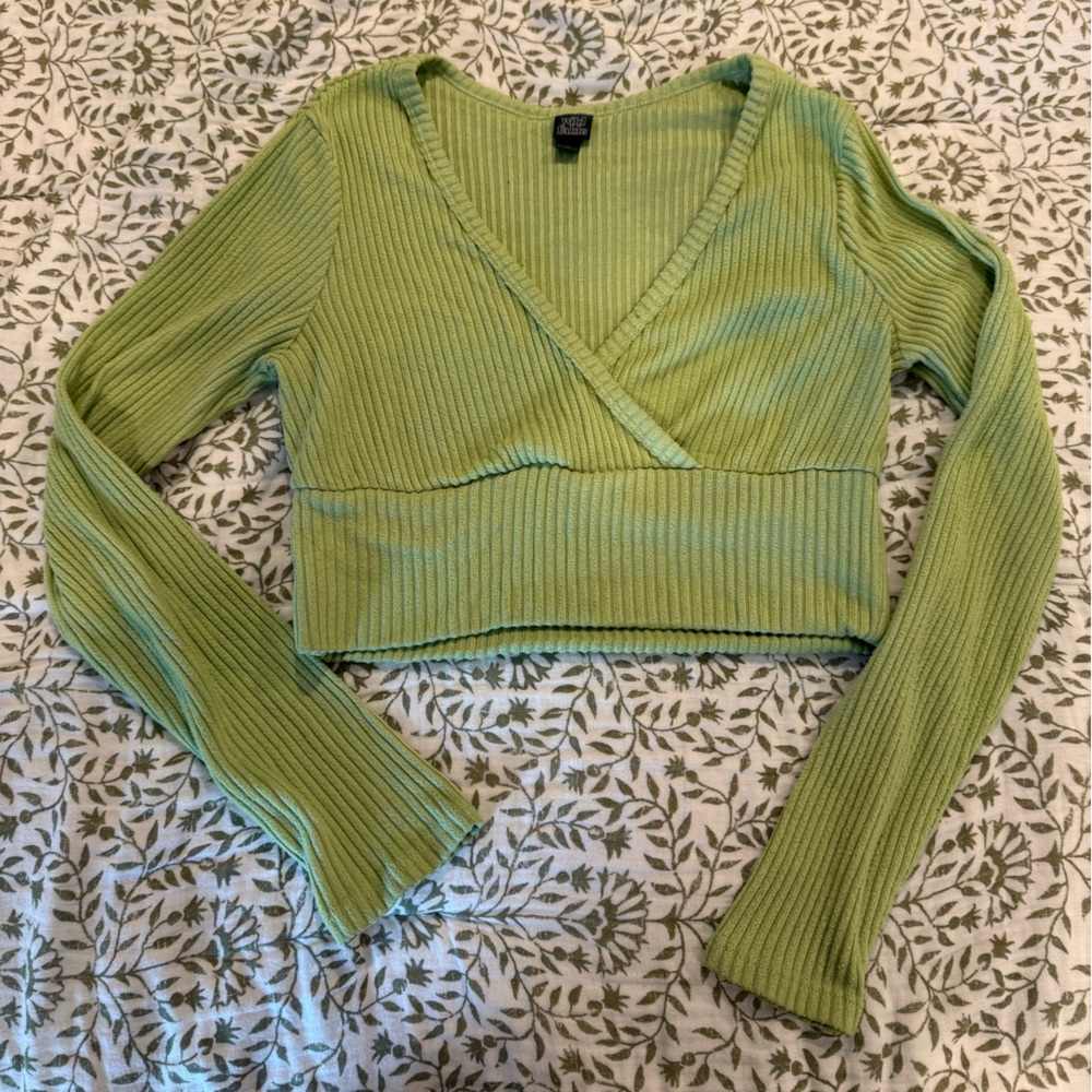 Wild Fable Light Green Ribbed Long Sleeve Cropped Top